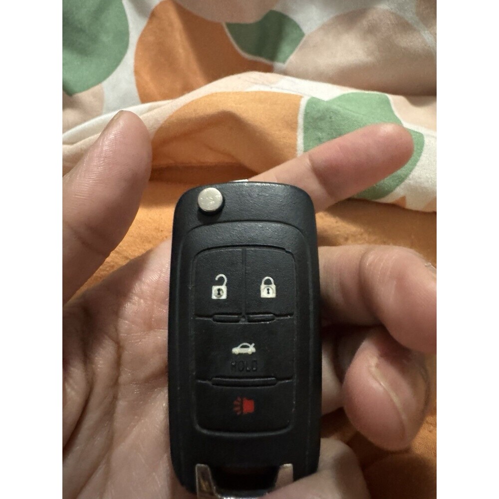 OEM Chevrolet 4 Button Flip Key Fob Remote FCC ID AVL-B01T1AC Used